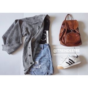🚨🚨SOLD🚨🚨Grey cable knit cardigan